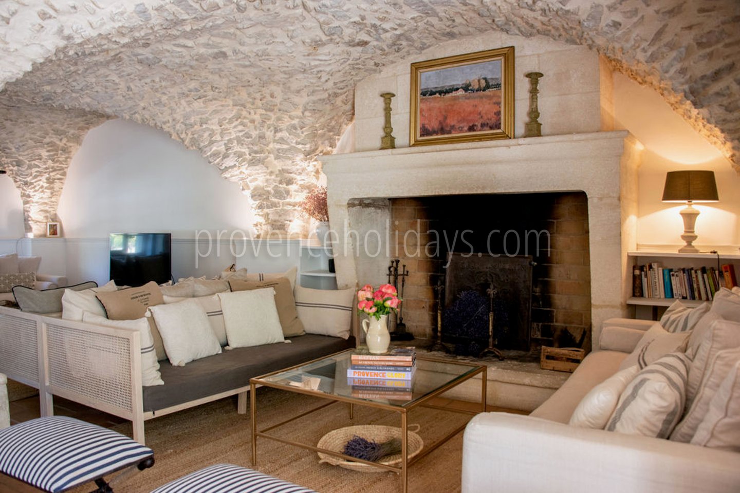 23 - Mas Mouriès: Villa: Interior