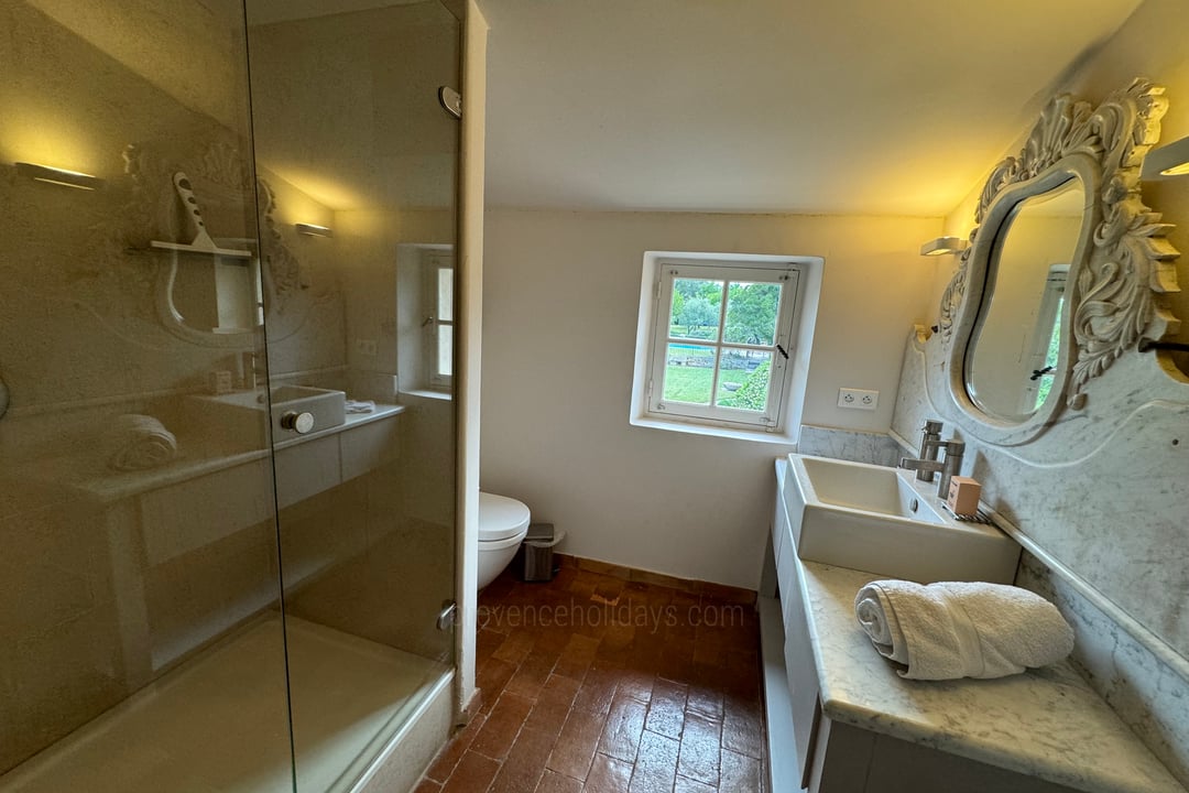 21 - La Ferme du Lavoir: Villa: Bathroom