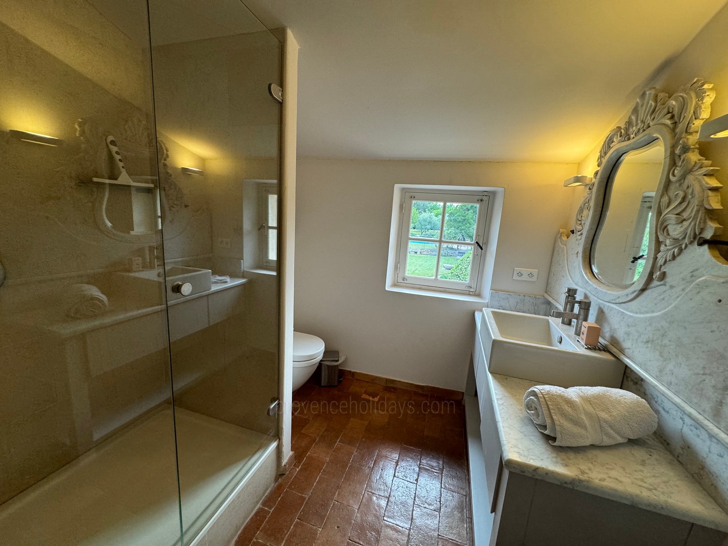 21 - La Ferme du Lavoir: Villa: Bathroom