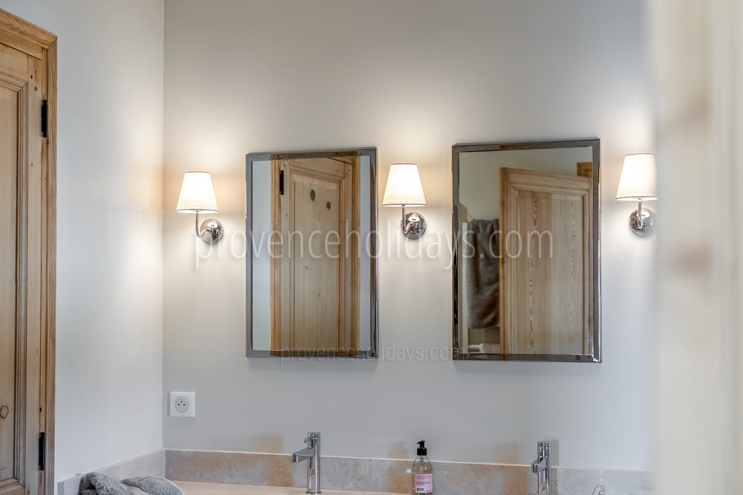 47 - Mas de Charline: Villa: Bathroom