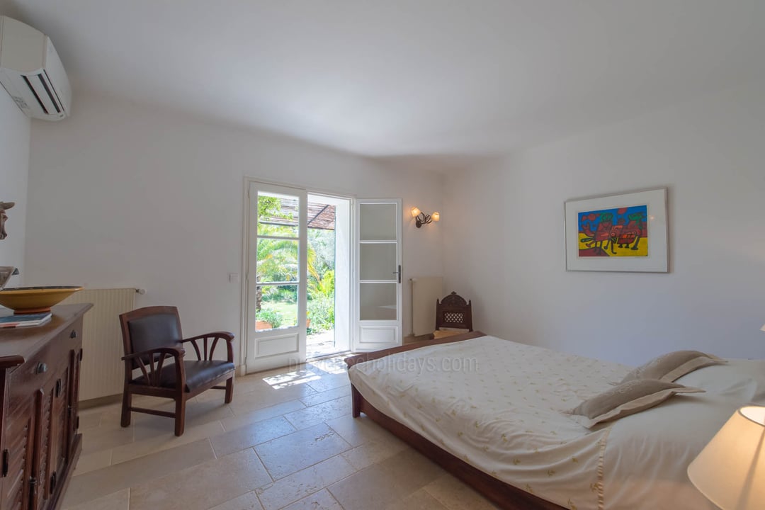 11 - Mas Airelle: Villa: Bedroom