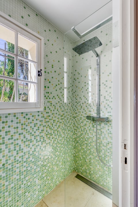 8 - Villa Pearl II: Villa: Bathroom