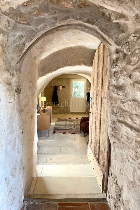2 - Le Hameau de Goult: Villa: Interior
