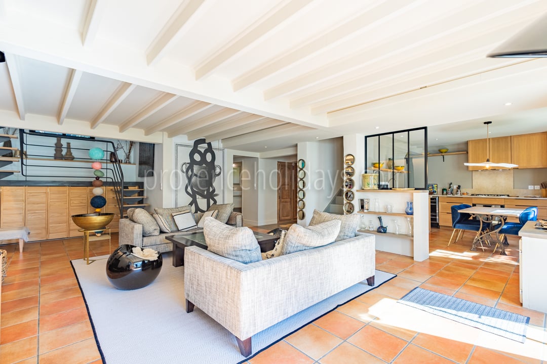 20 - L\'Atelier Provençal: Villa: Interior