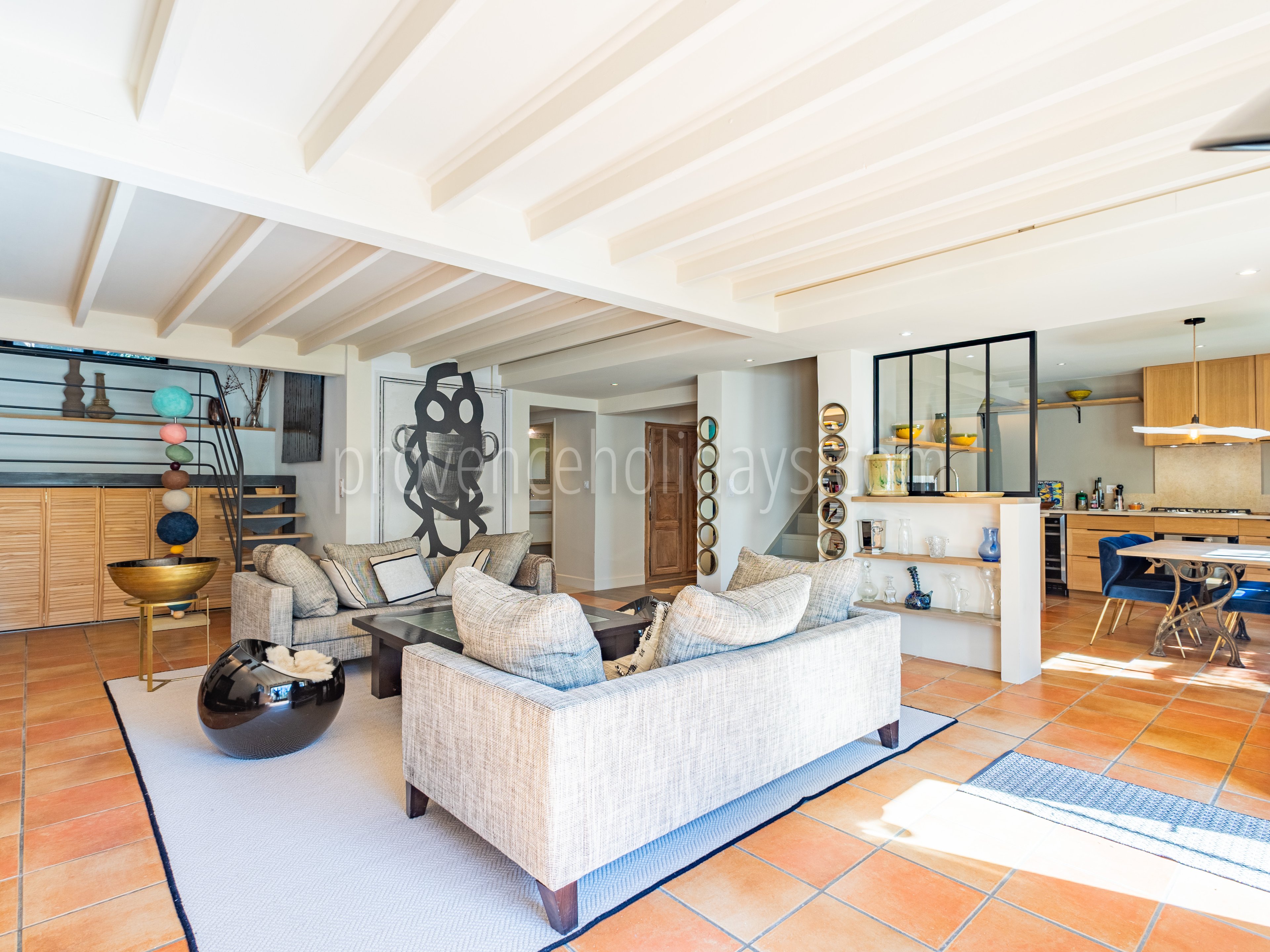 20 - L\'Atelier Provençal: Villa: Interior