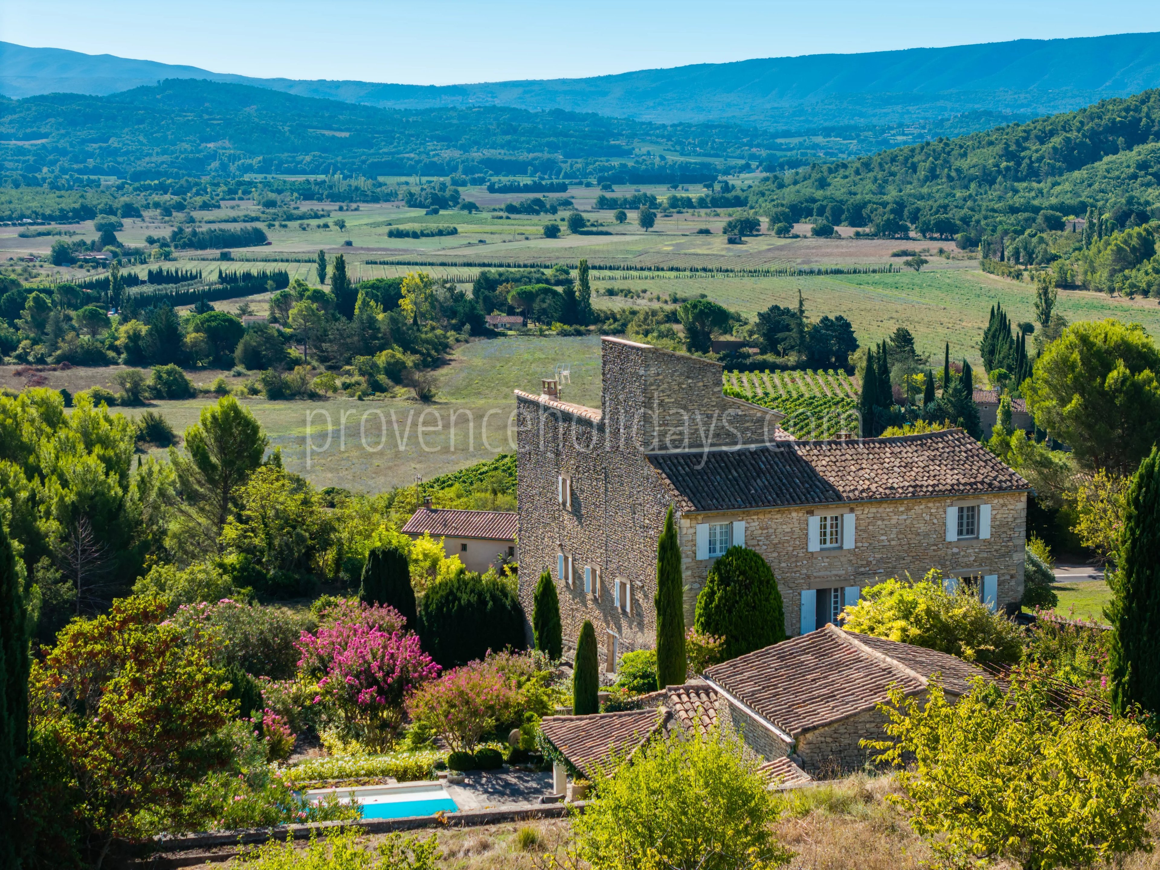 6 - Character mas in Gordes: Villa: Exterior
