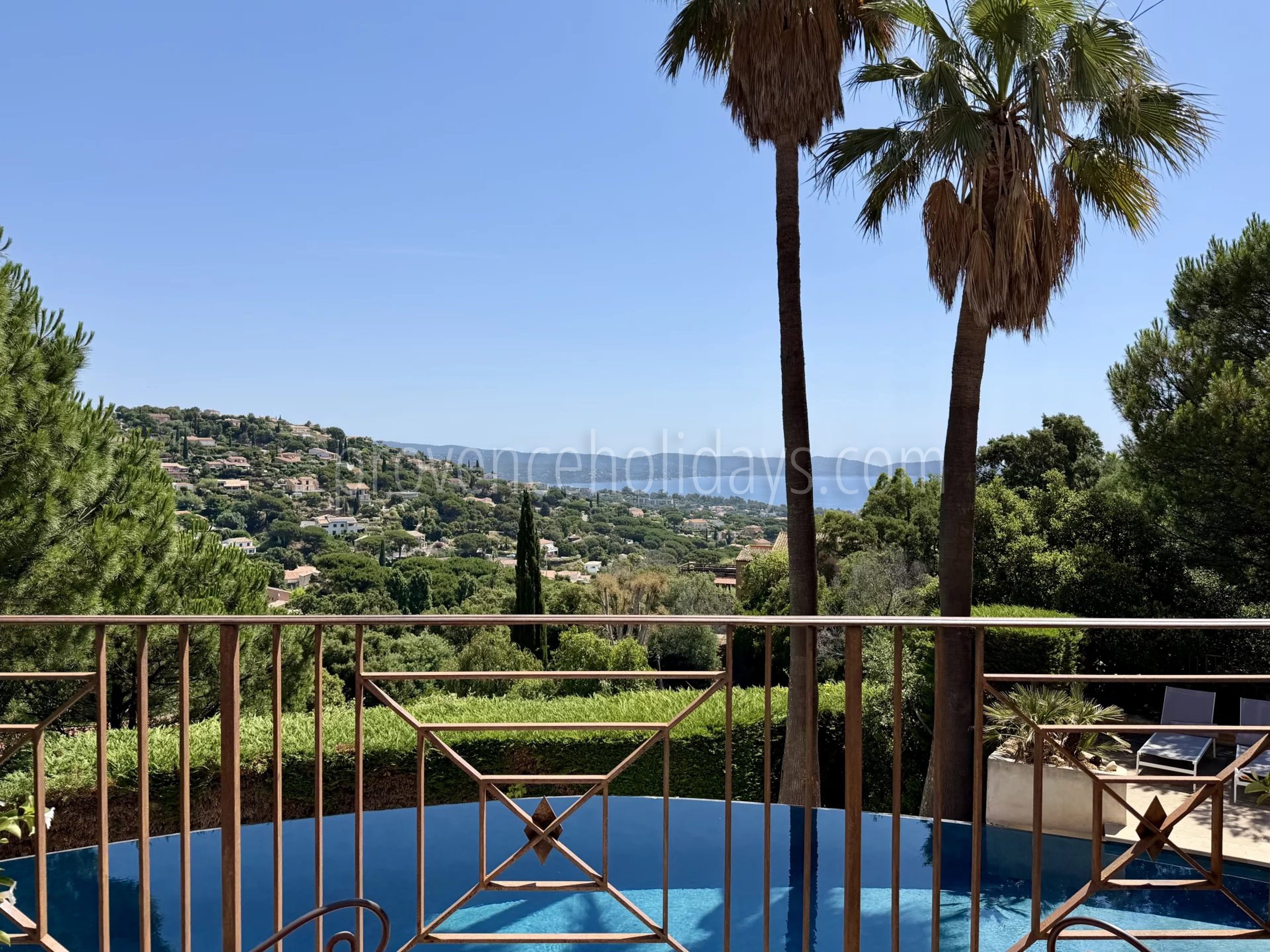 6 - Villa mit Kamin in Cavalaire-sur-Mer: Villa: Pool