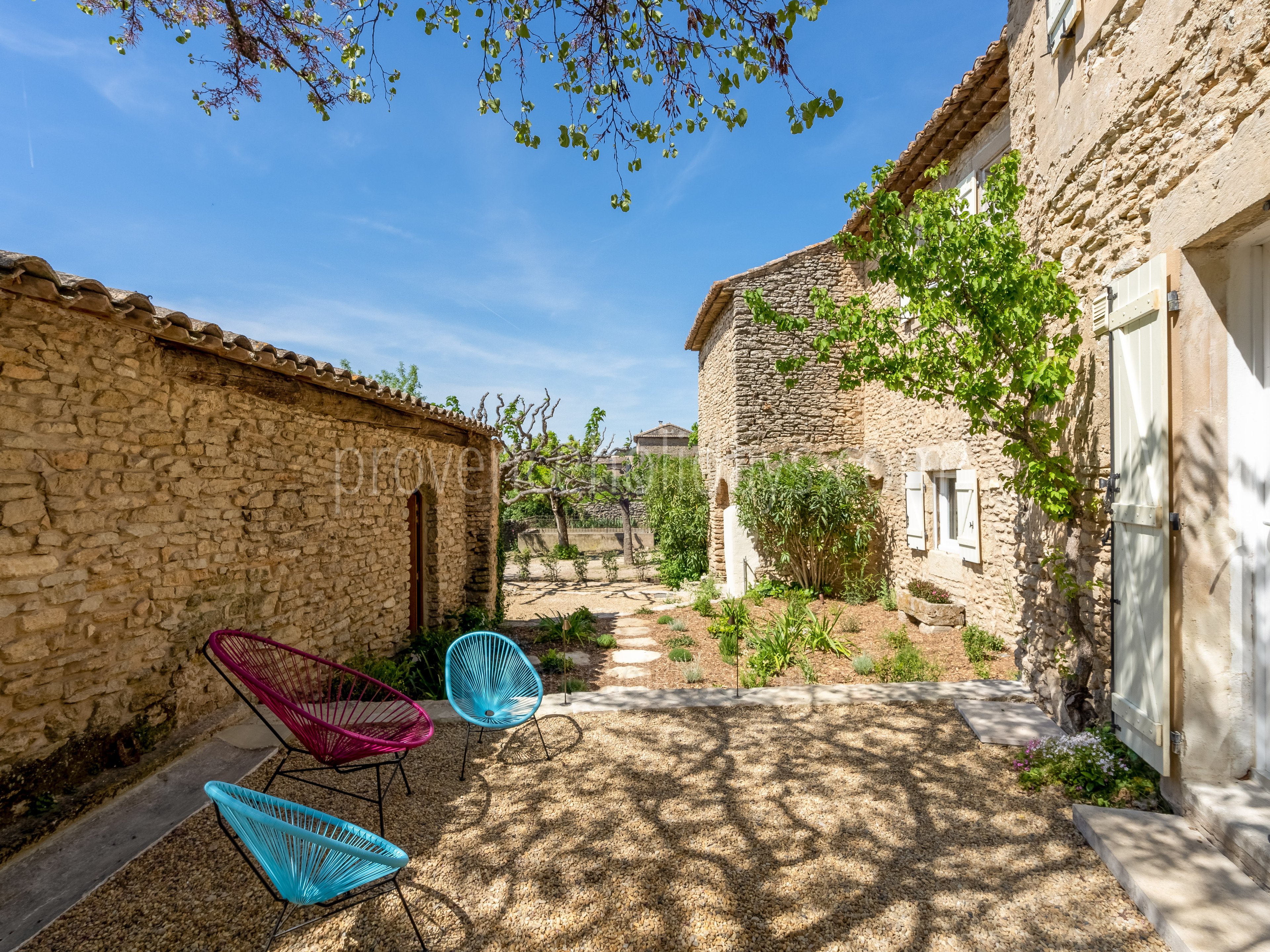 36 - Mas des Aires: Villa: Exterior