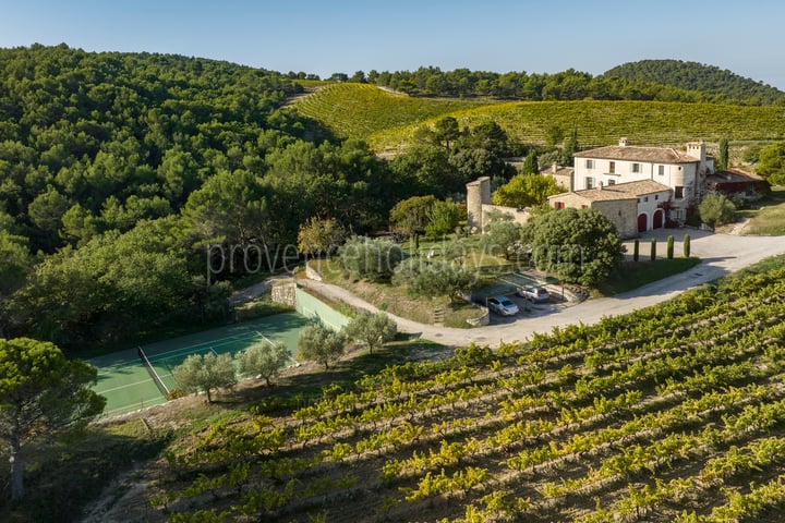 Mas avec piscine et court de tennis à Châteauneuf-du-Pape