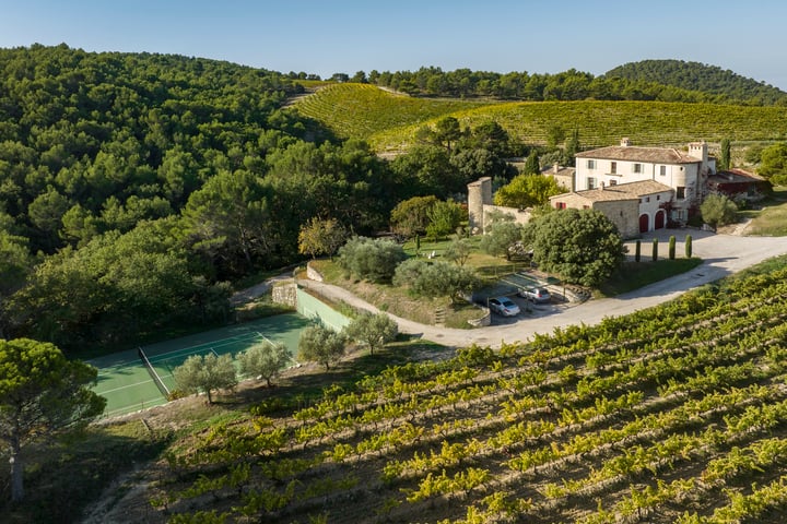 Beautiful country house with private tennis court
