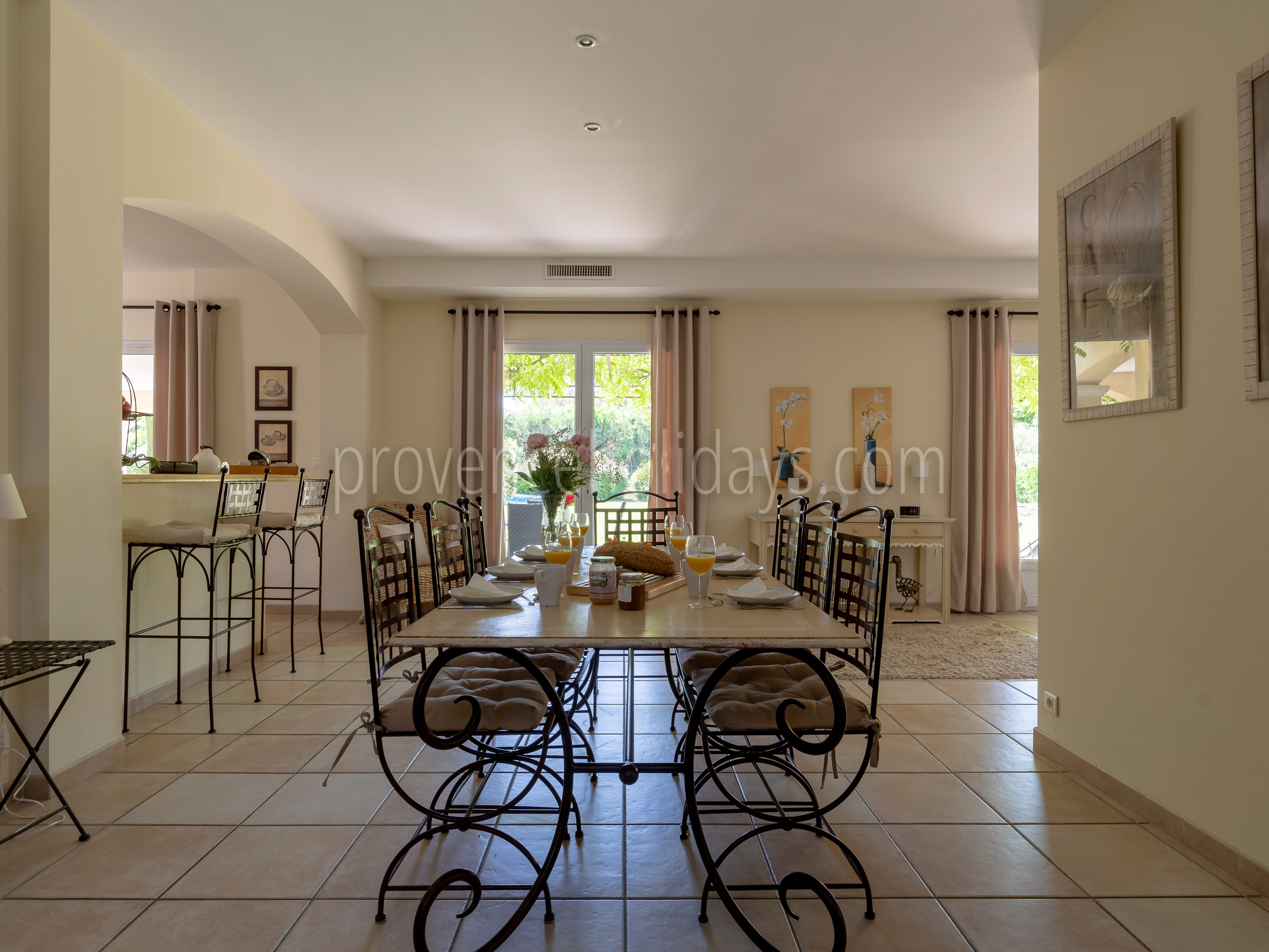 33 - Chez Alare: Villa: Interior