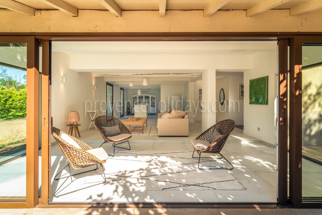 4 - Single-storey villa in Eygalières: Villa: Interior