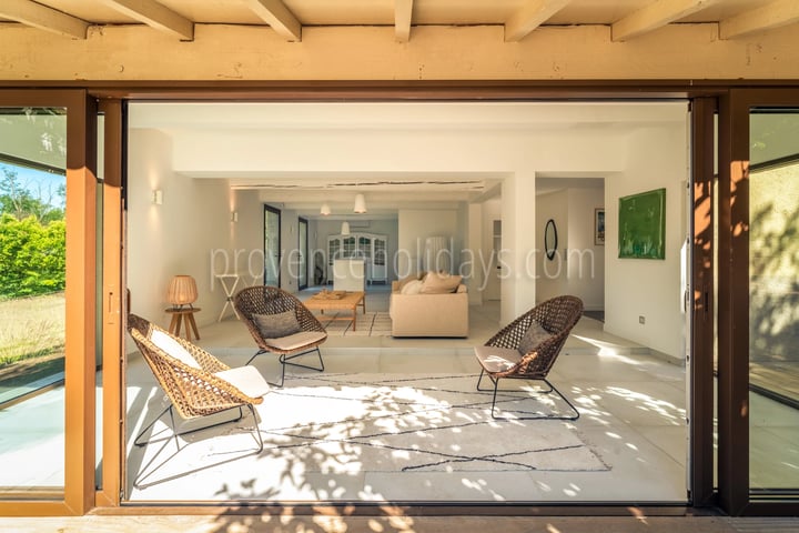 4 - Single-storey villa in Eygalières: Villa: Interior