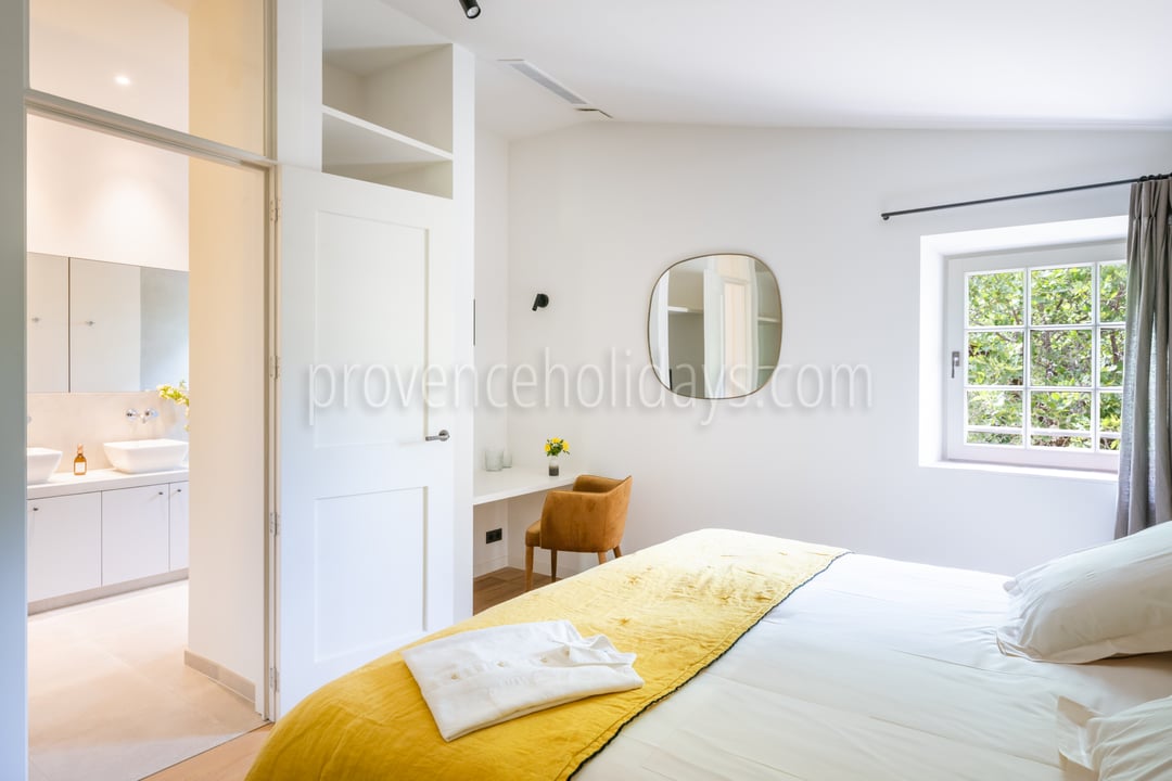 10 - Bergerie des Vignes: Villa: Bedroom