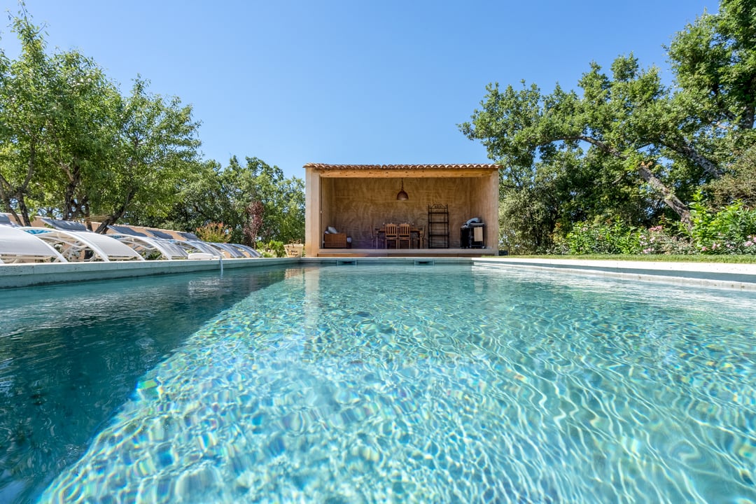 Location de vacances acceptant les animaux avec piscine chauffée près de Murs