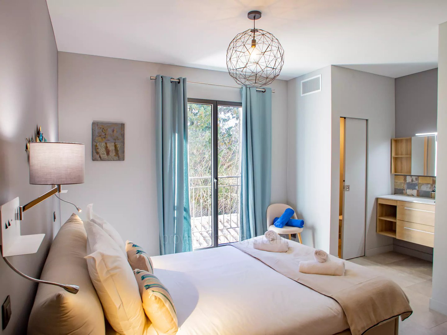 22 - Le Mas des Bories: Villa: Bedroom