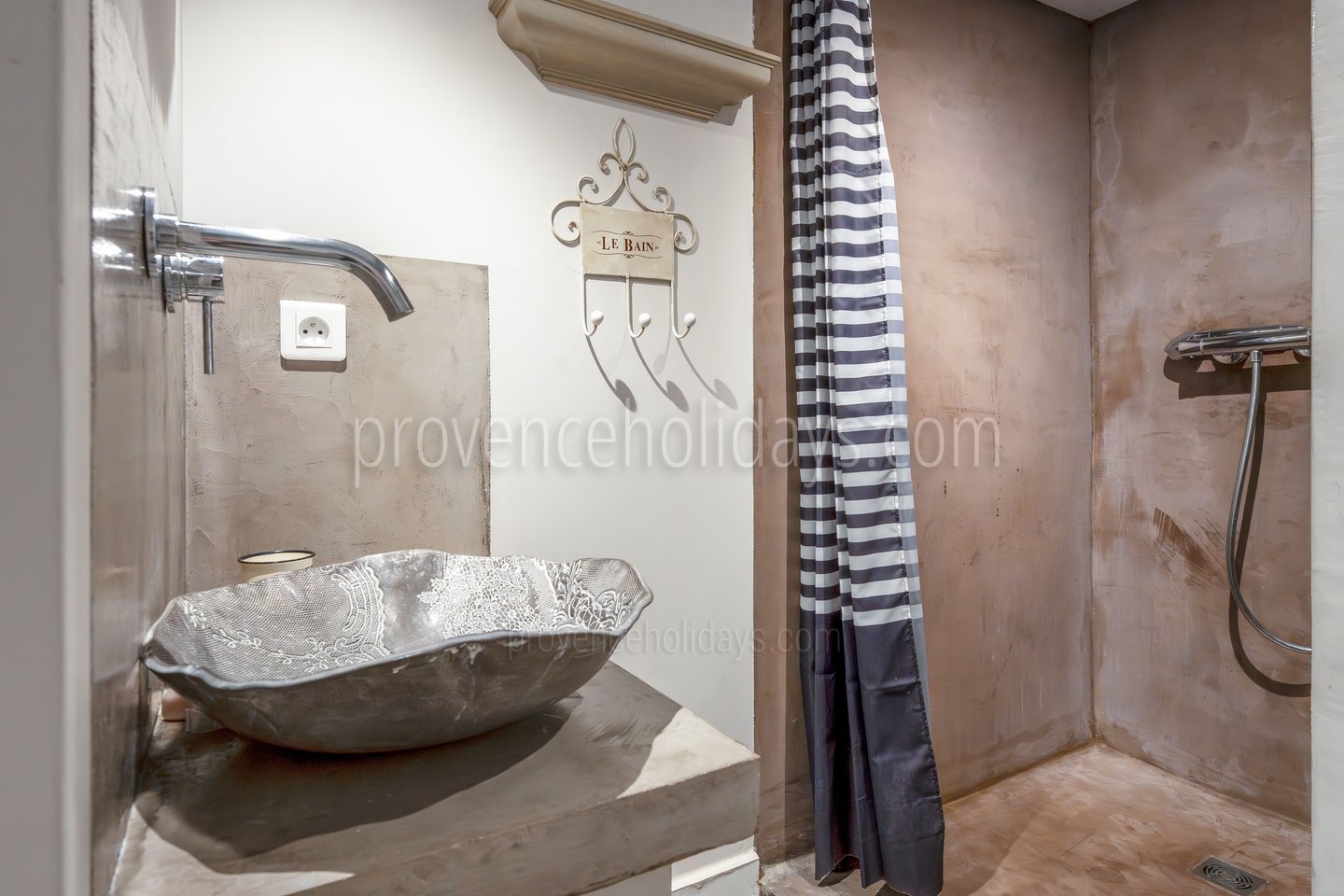 34 - Le Mas de Cabrières: Villa: Bathroom 4