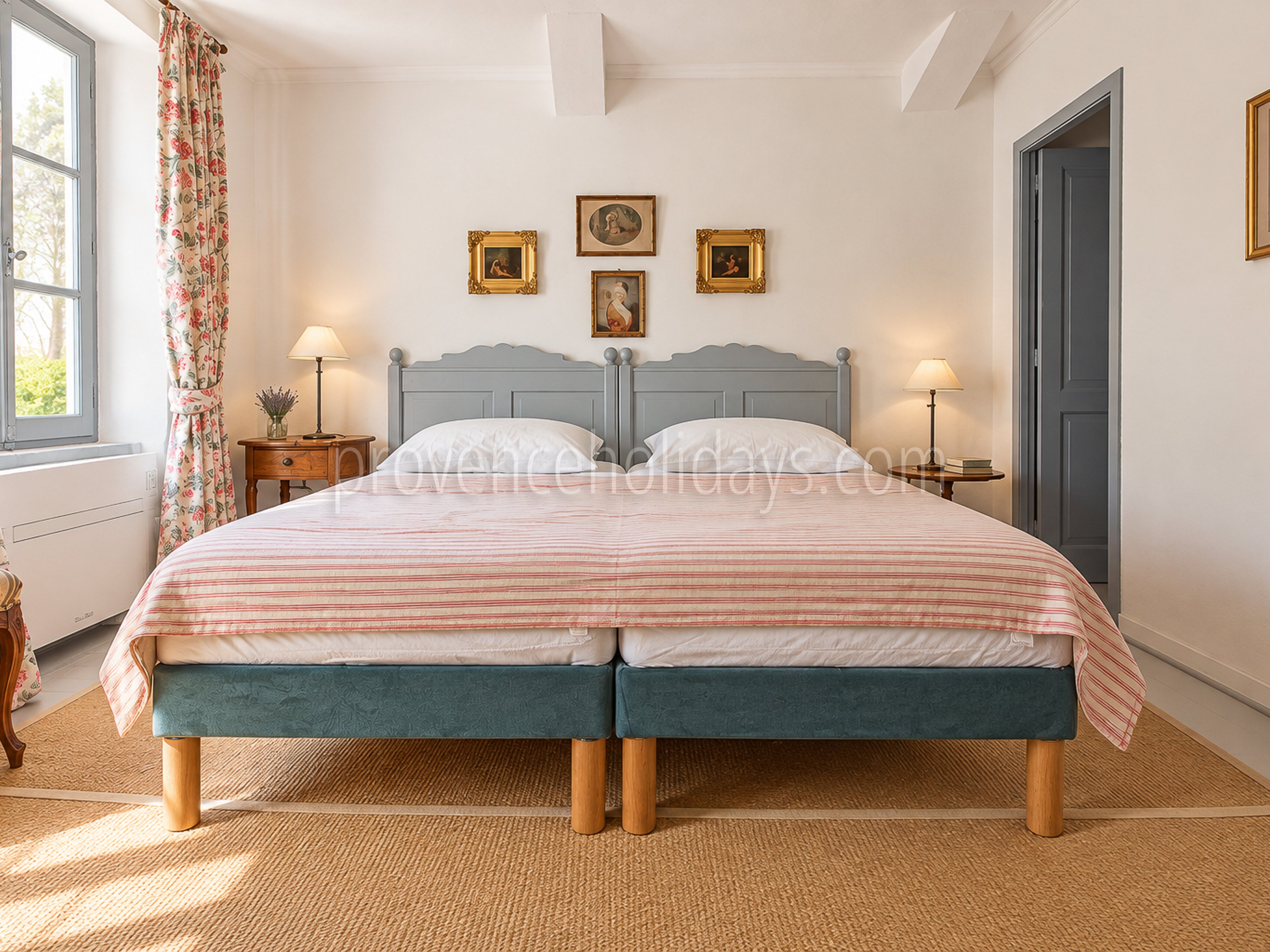 33 - Woning met een prachtig uitzicht in Aubignan: Villa: Bedroom