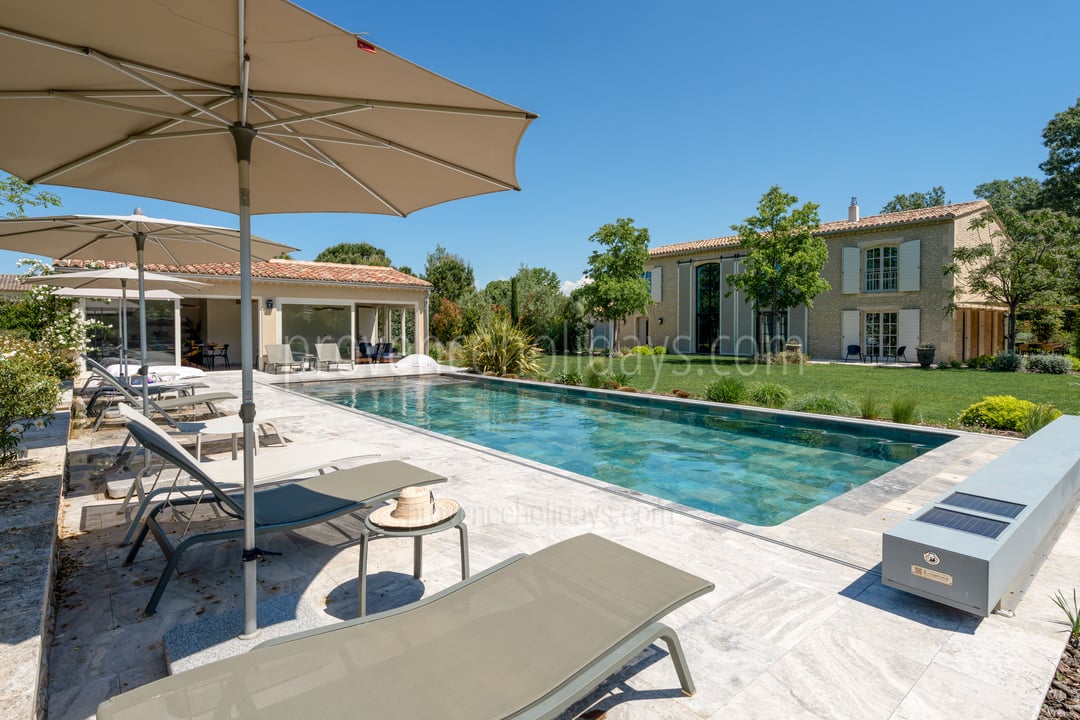 4 - Mas Élégance: Villa: Pool