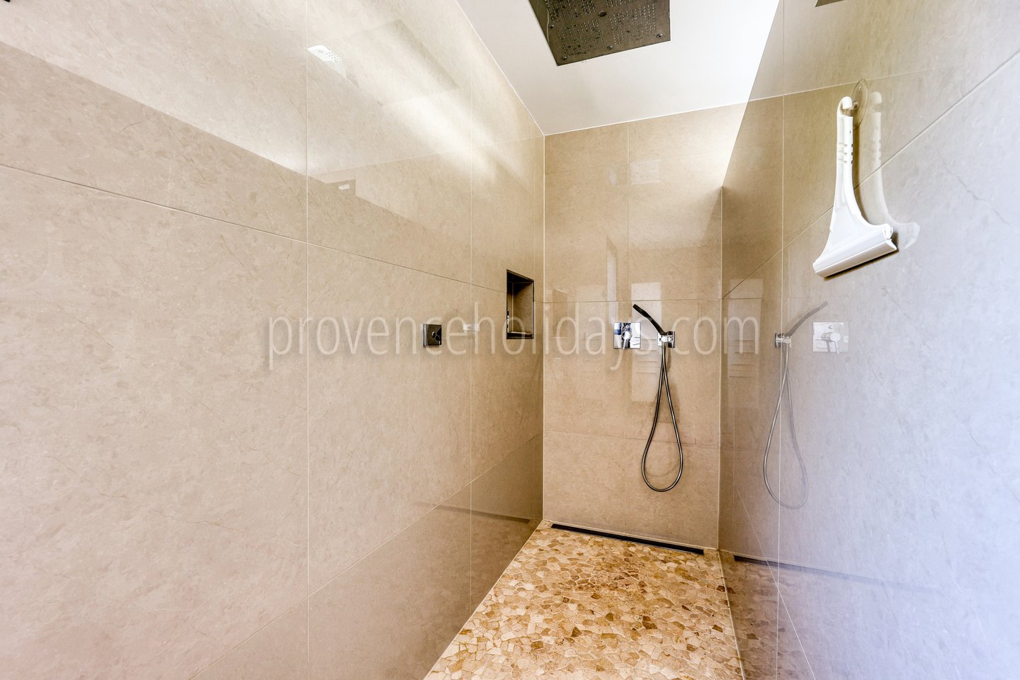 15 - Villa Sea Pearl: Villa: Bathroom