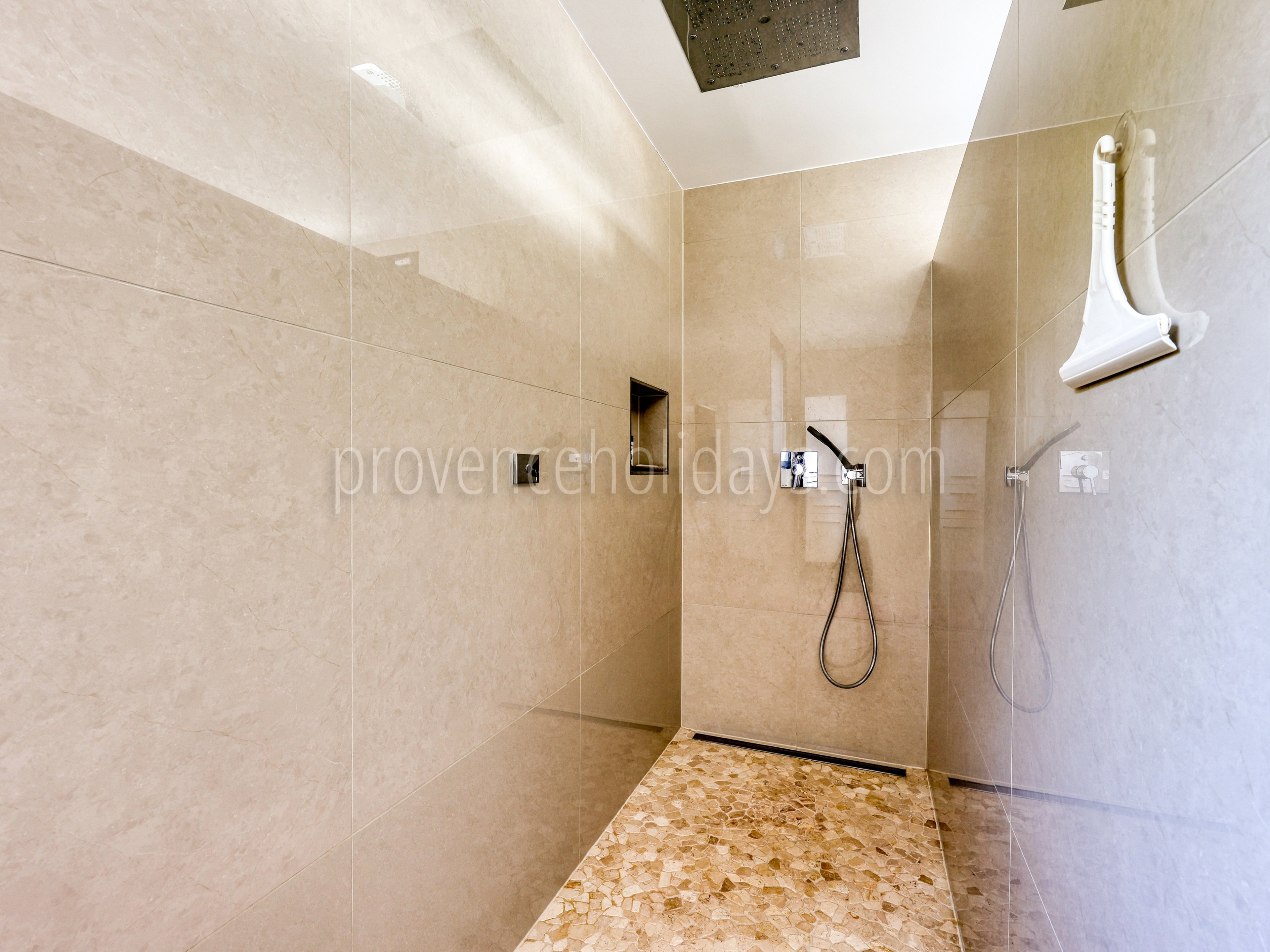 15 - Villa Sea Pearl: Villa: Bathroom