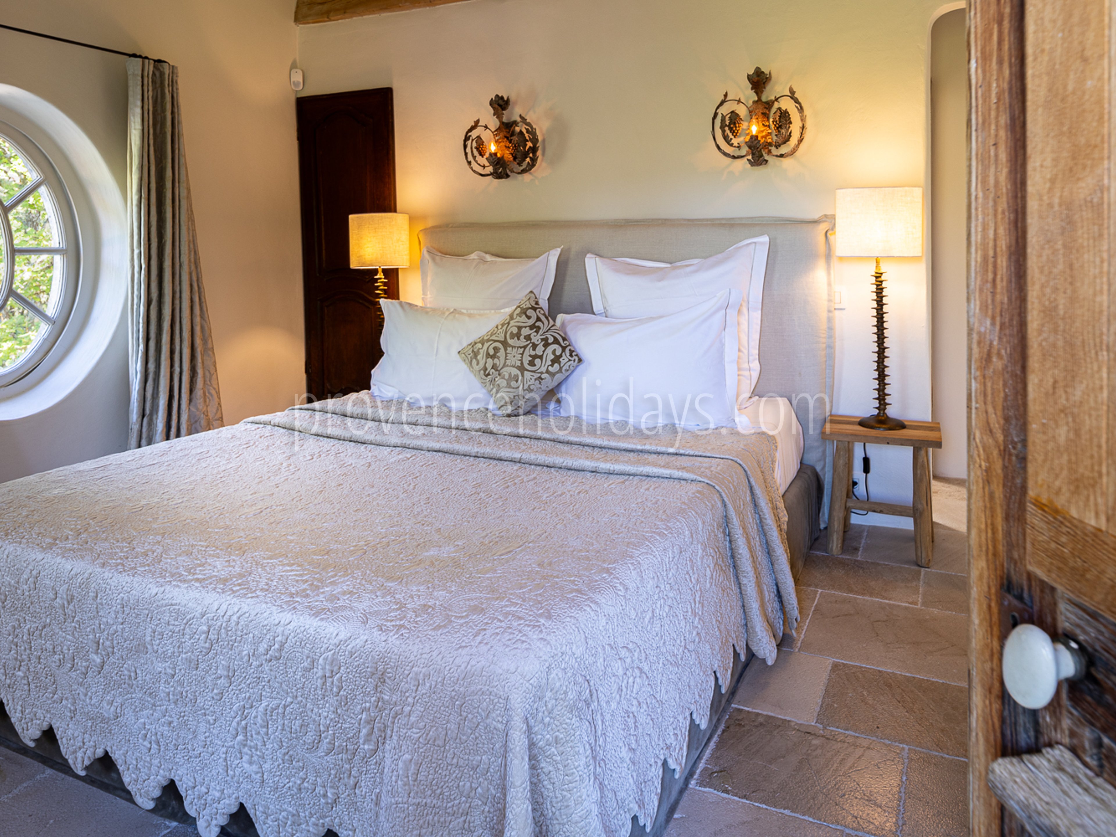 33 - Le Mazet des Collines: Villa: Bedroom