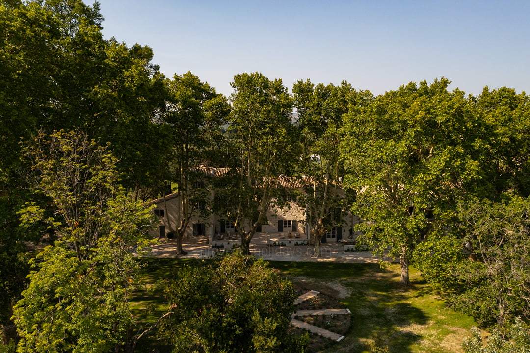 8 - Bastide Mouriès: Villa: Exterior