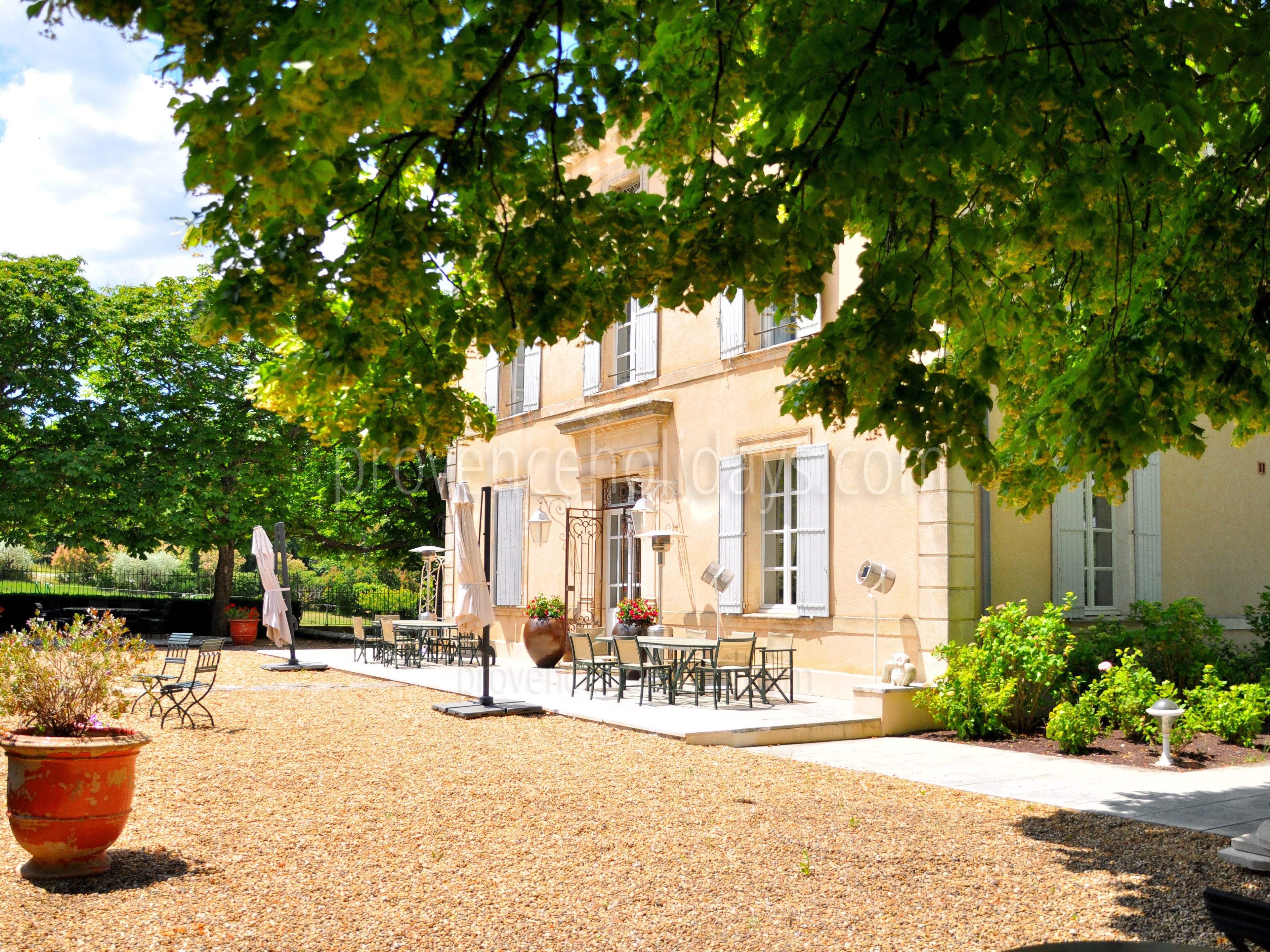 13 - Bastide Lacoste: Villa: Exterior