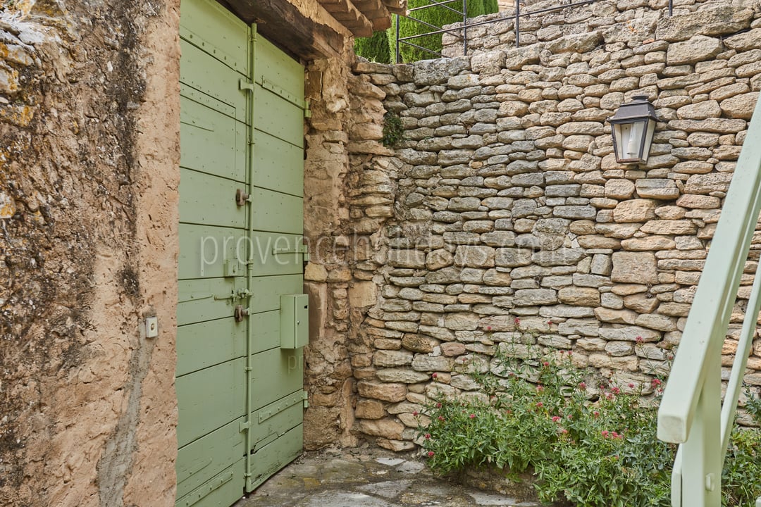 12 - La Maison de Goult: Villa: Exterior