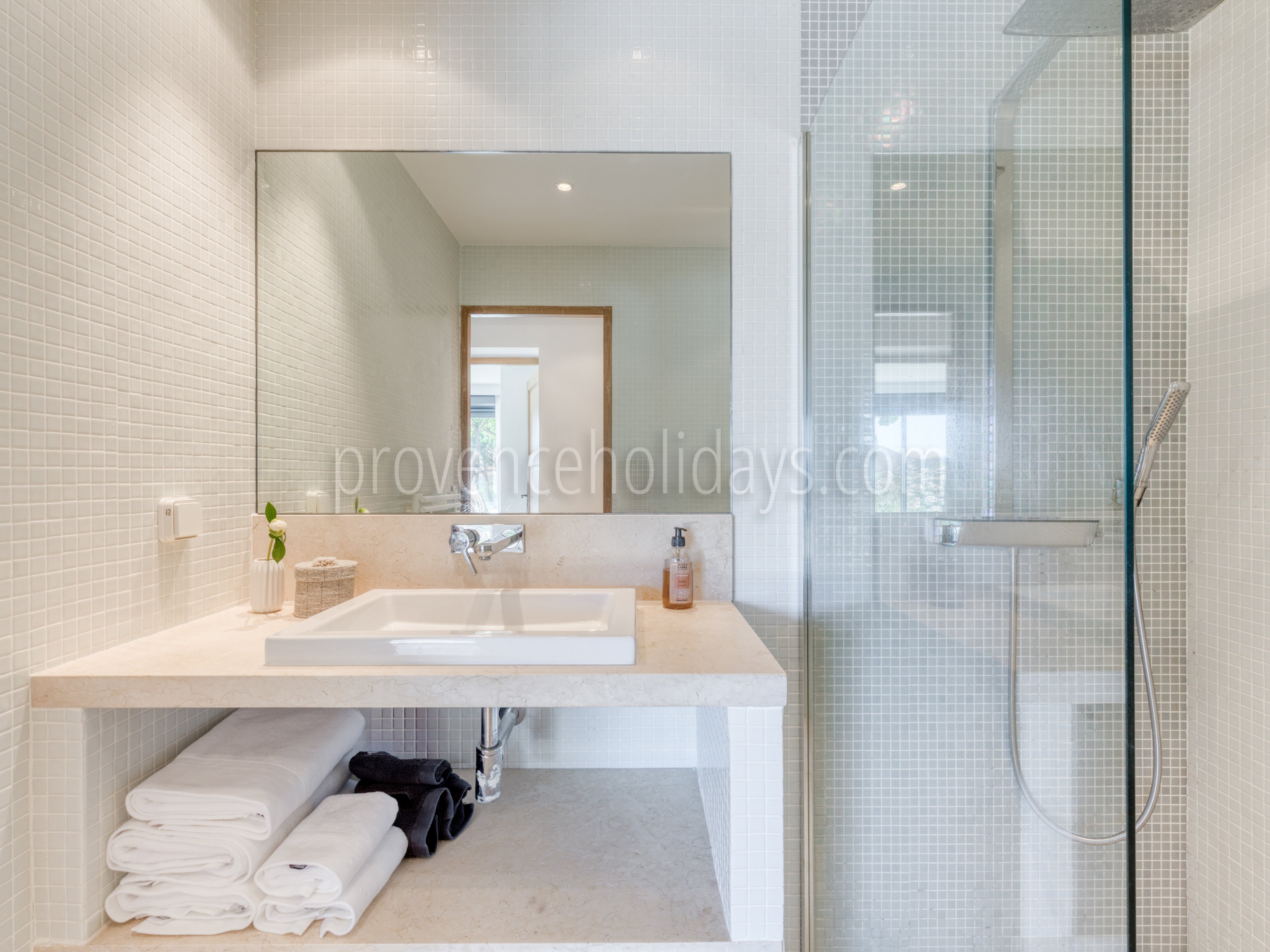 15 - Villa Pearl II: Villa: Bathroom
