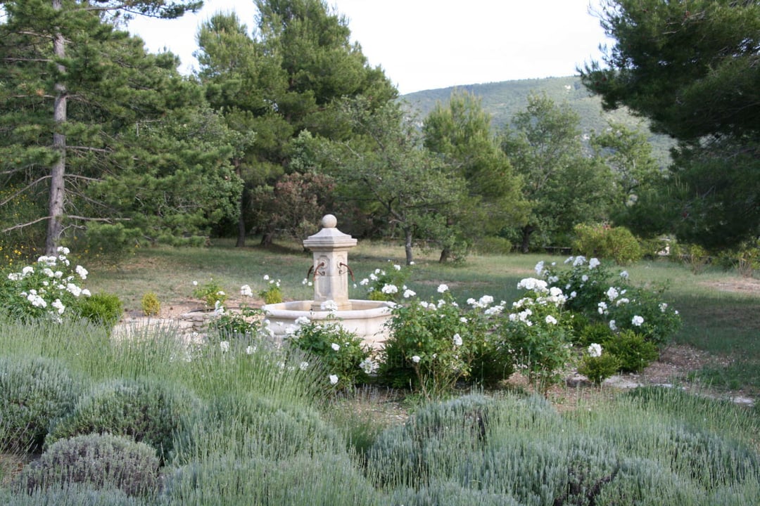 10 - Villa Lacoste: Villa: Exterior