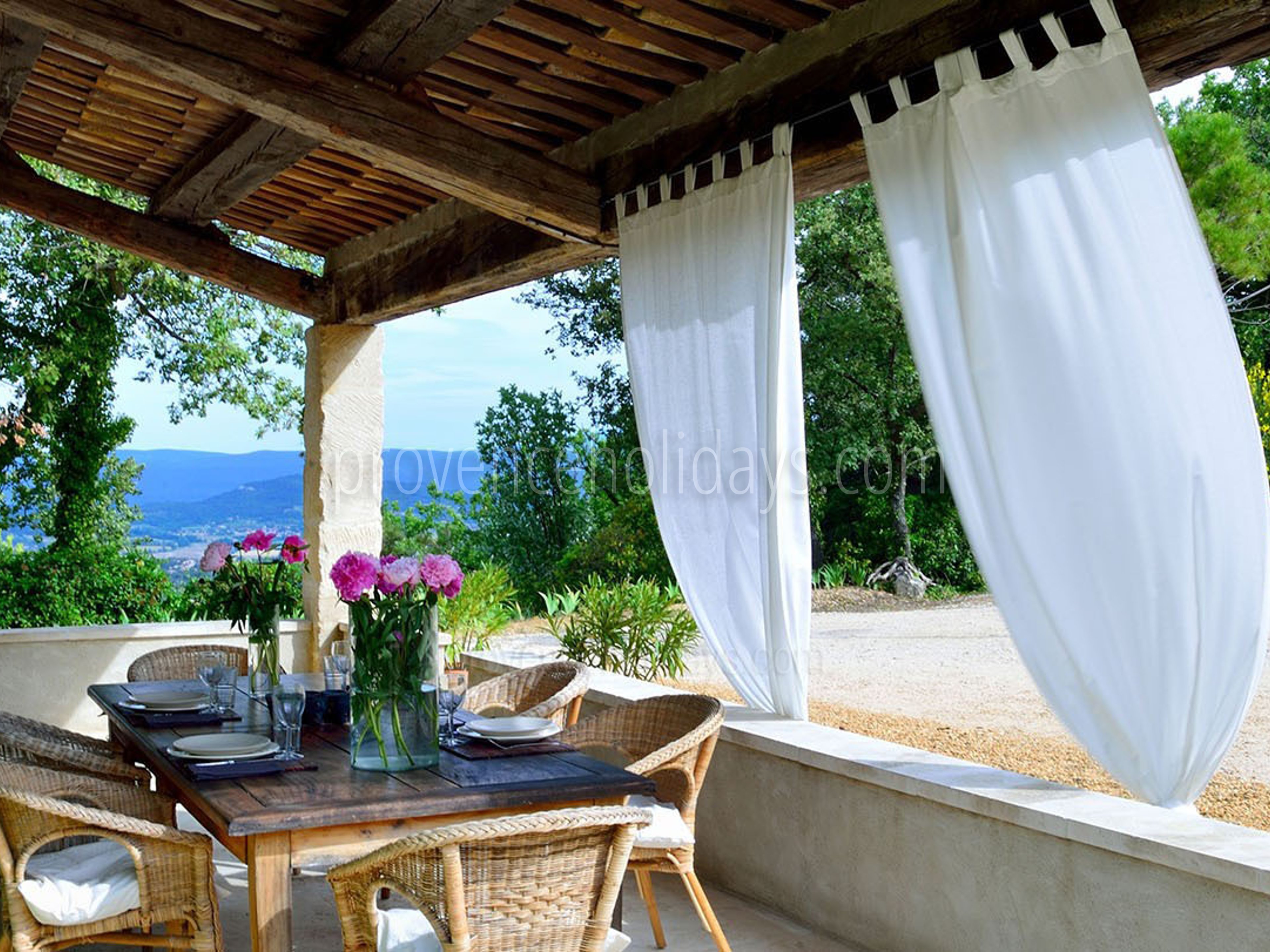 6 - La Bastide des Chênes: Villa: Exterior