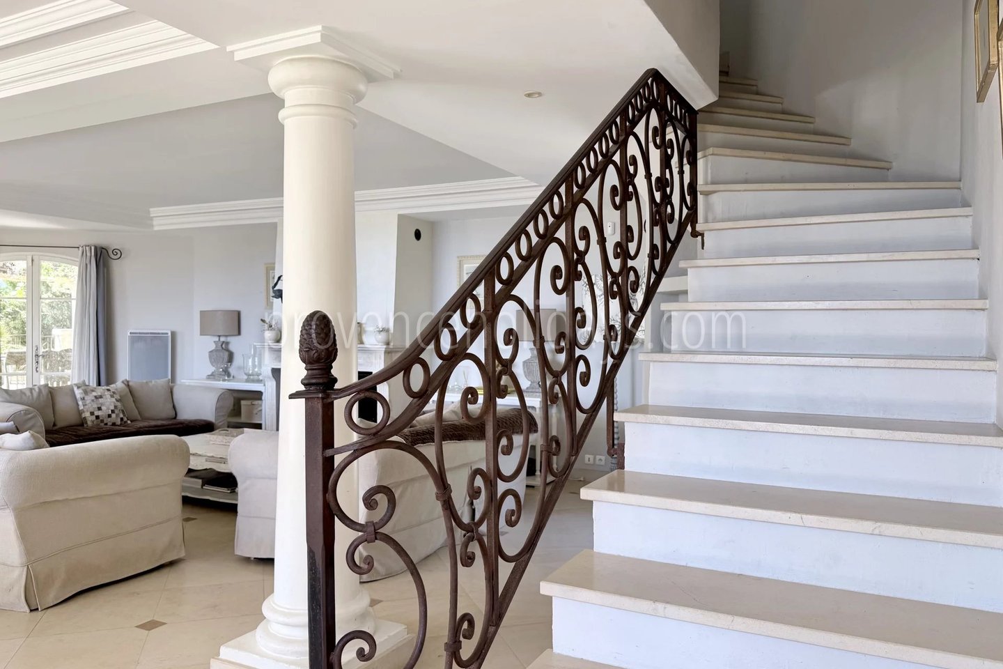 12 - Villa mit Kamin in Cavalaire-sur-Mer: Villa: Interior