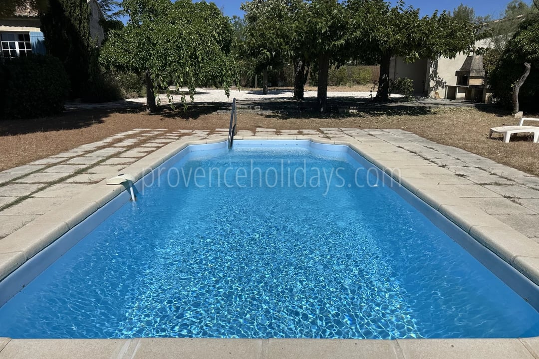 Stenen huis met zwembad en bijgebouw in Fontvieille - Zwembad