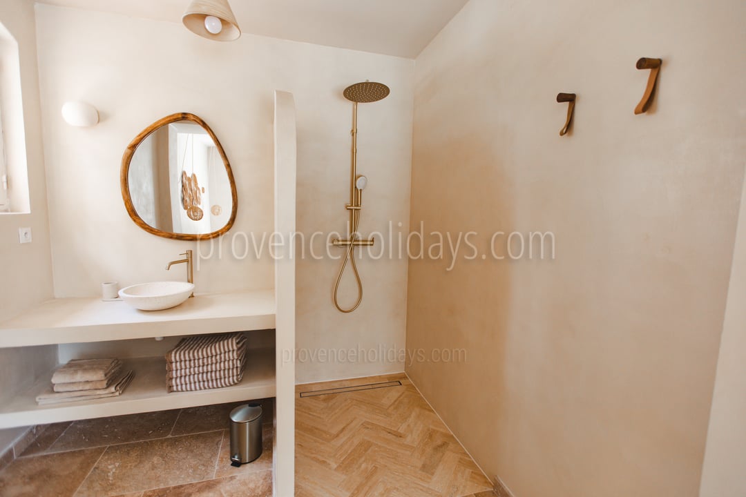 31 - Villa Adeline: Villa: Bathroom