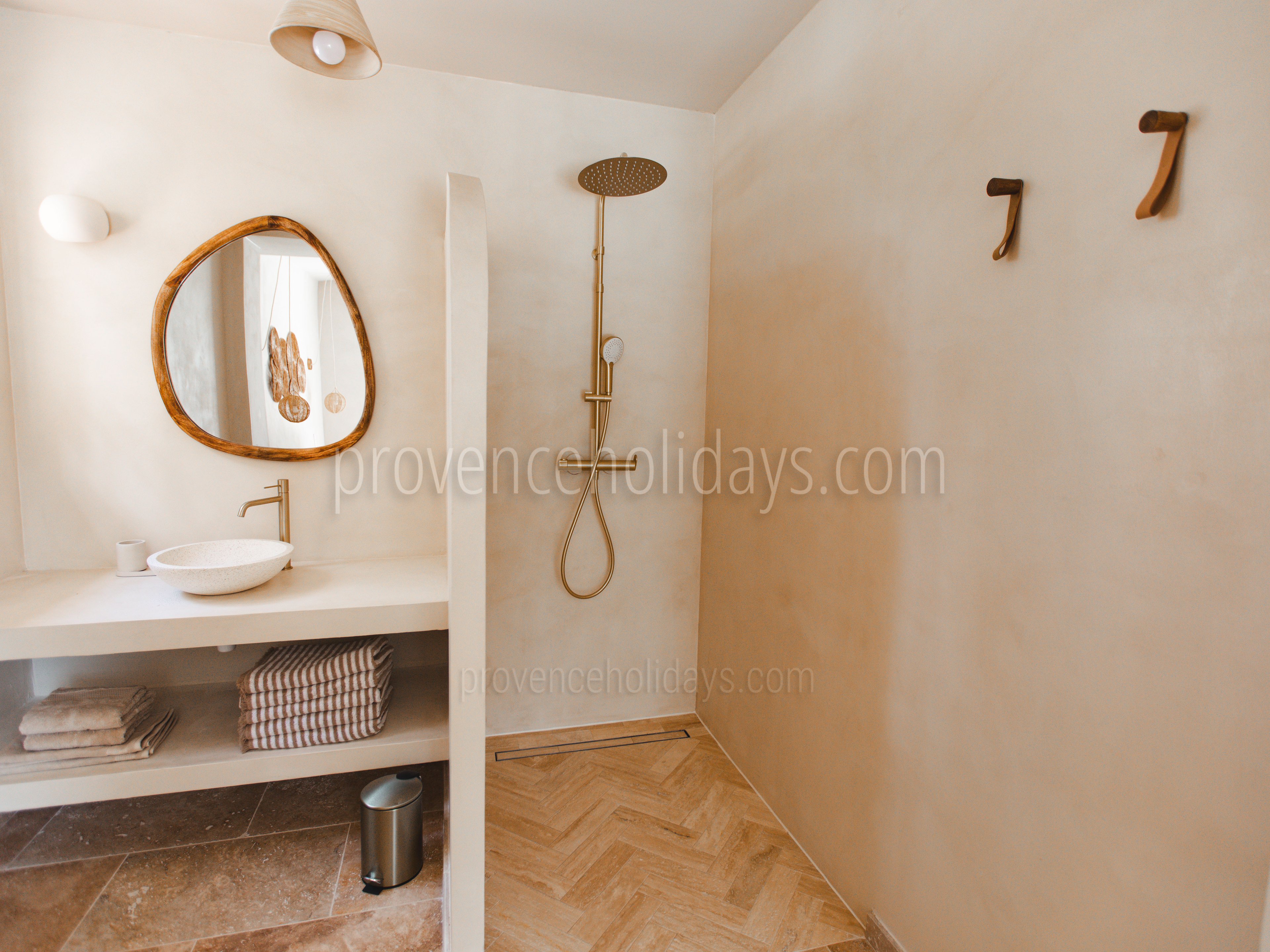 31 - Villa Adeline: Villa: Bathroom