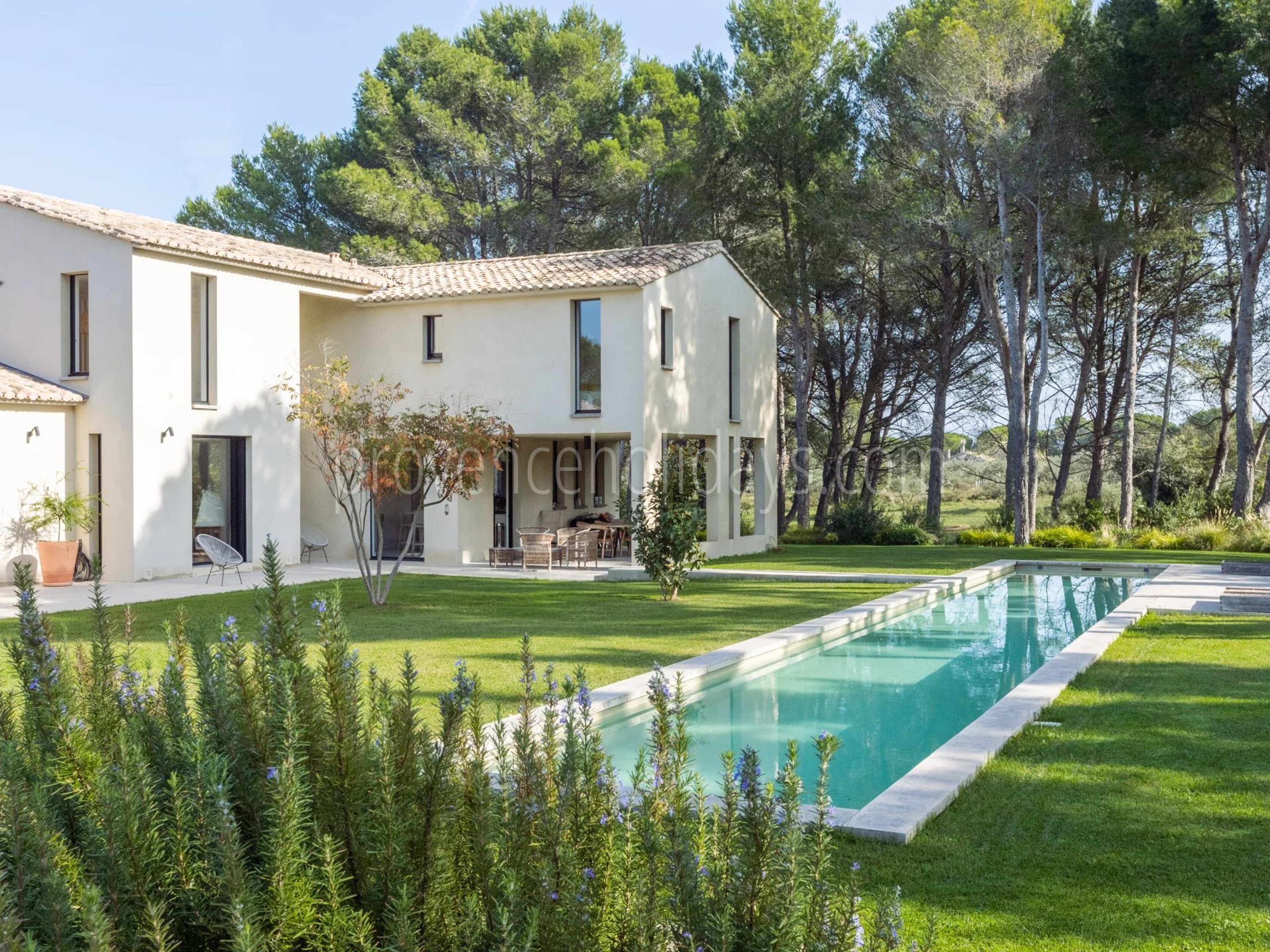 4 - Quiet house in Eygalières: Villa: Exterior