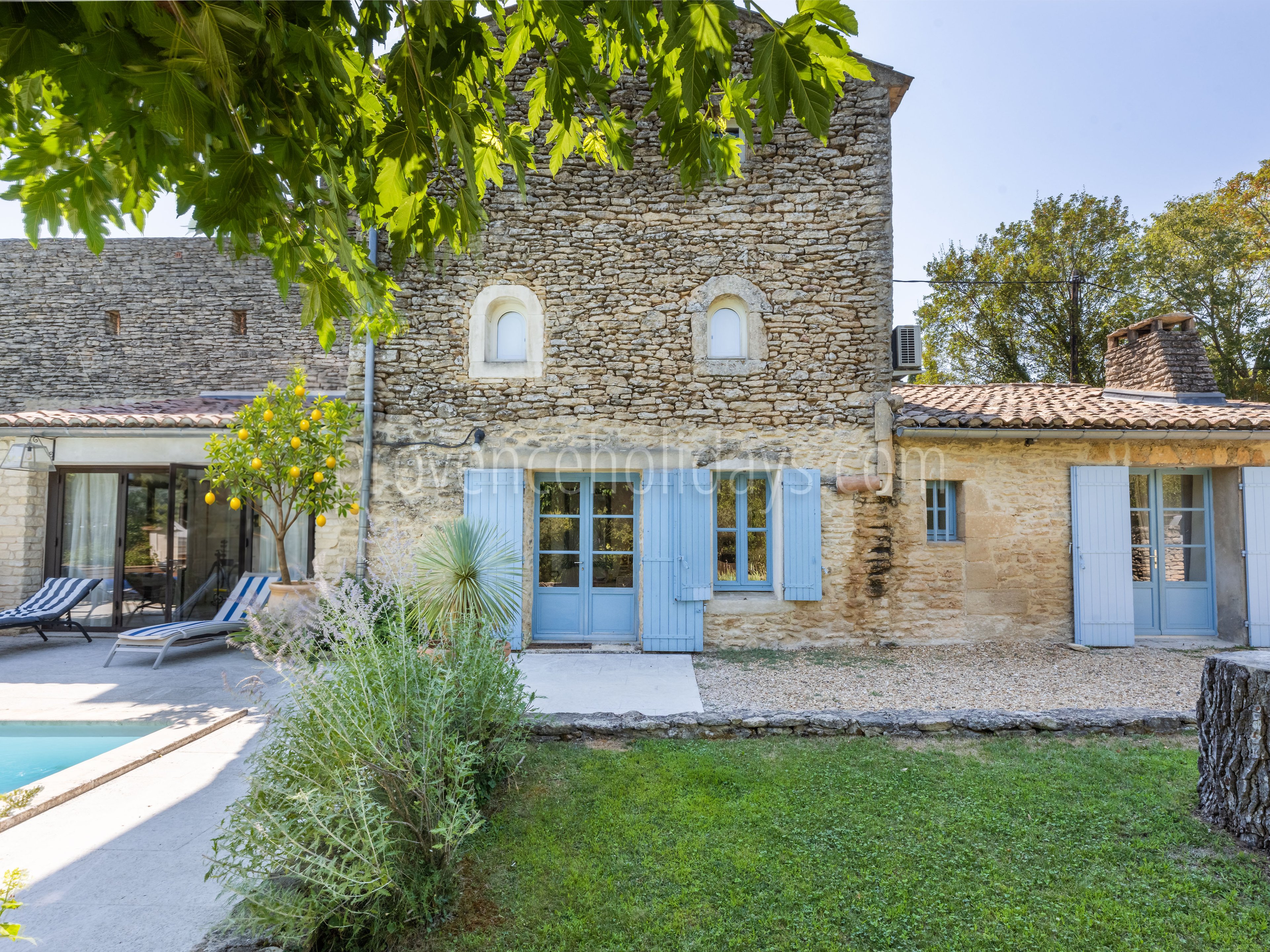 72 - Maison du Soleil: Villa: Exterior