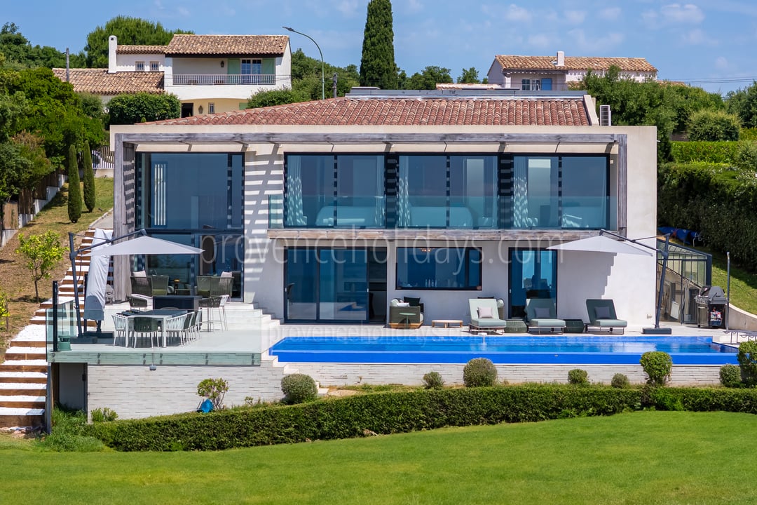 22 - Villa Iris: Villa: Pool