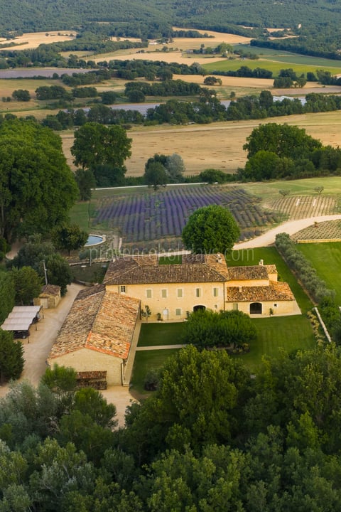 109 - Villa des Cascades: Villa: Exterior