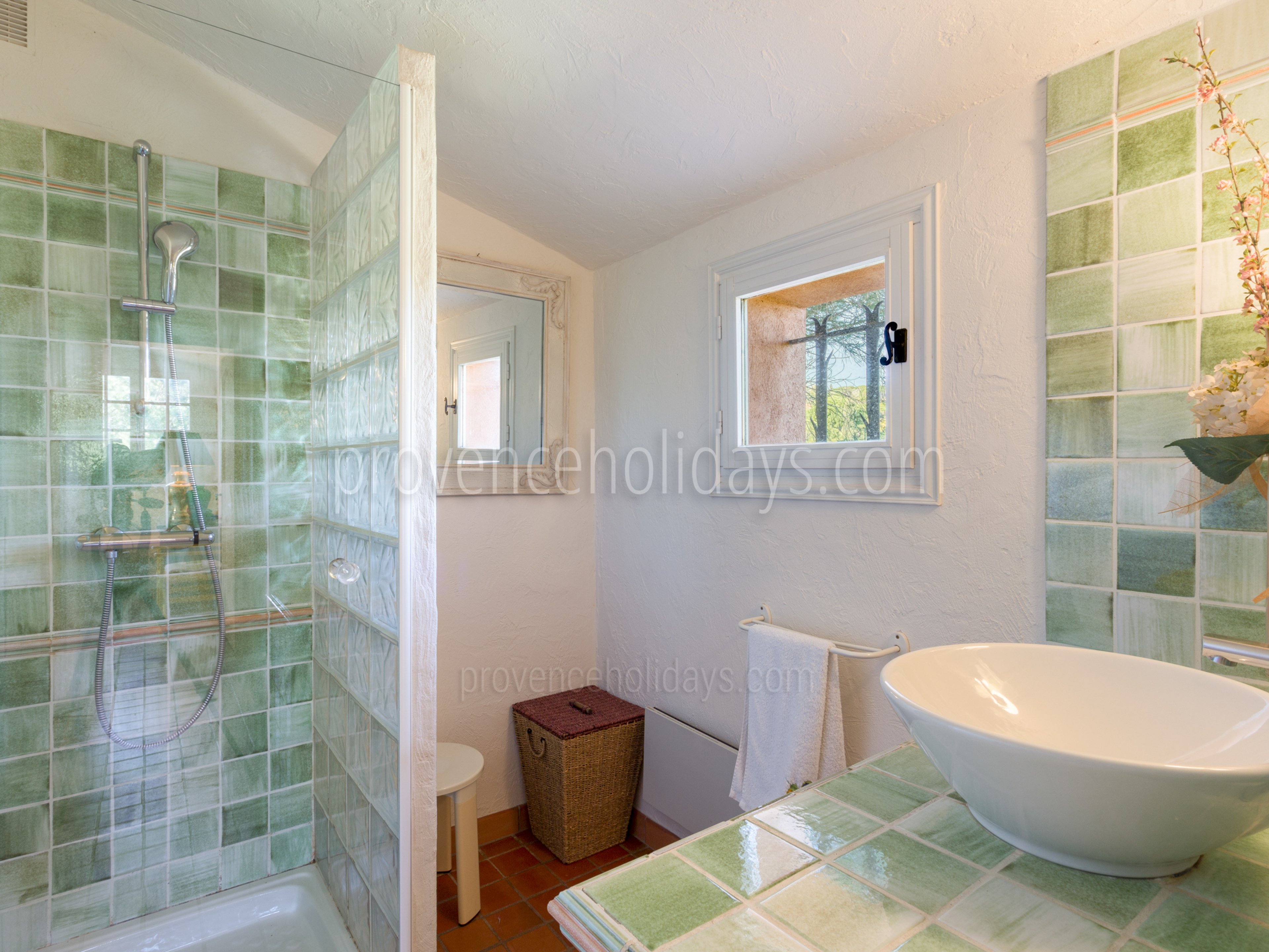 13 - Villa Nartelle: Villa: Bathroom