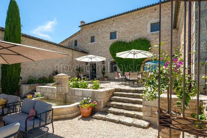 5 - Le Mas de Goult (24): Villa: Exterior
