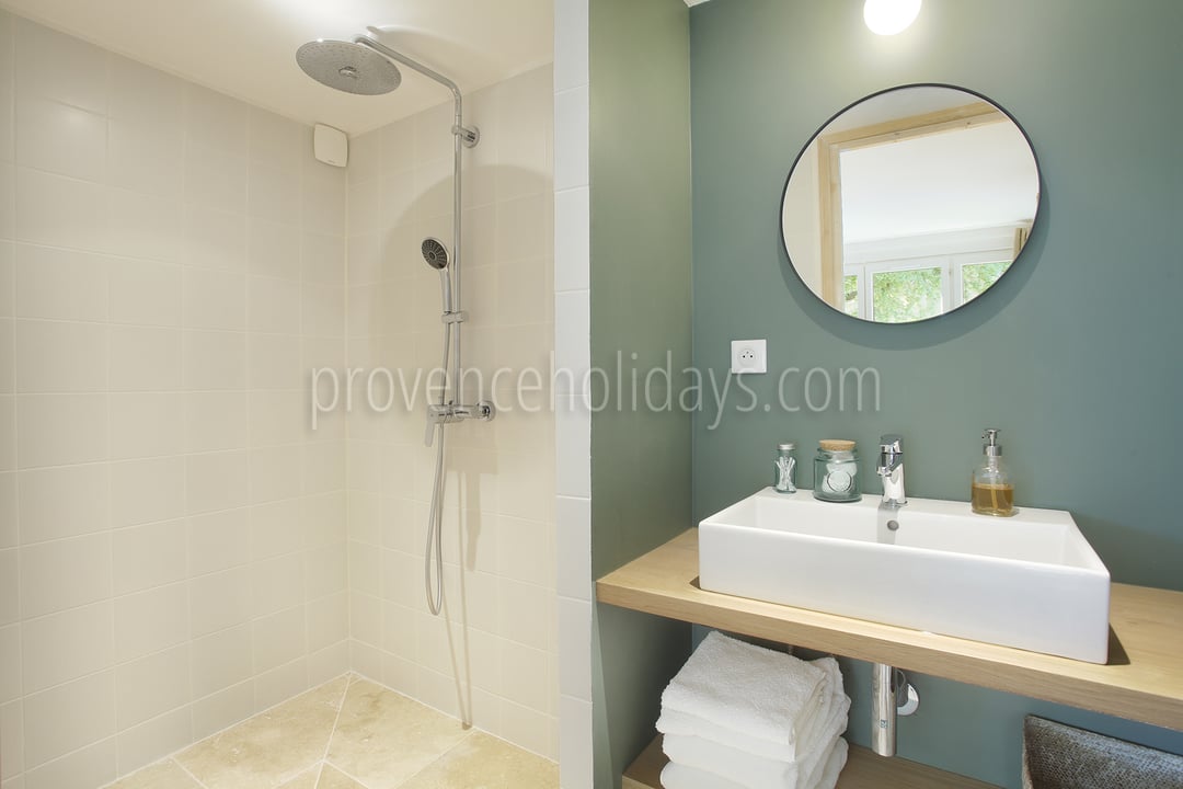43 - Le Hameau de Goult: Villa: Bathroom 6