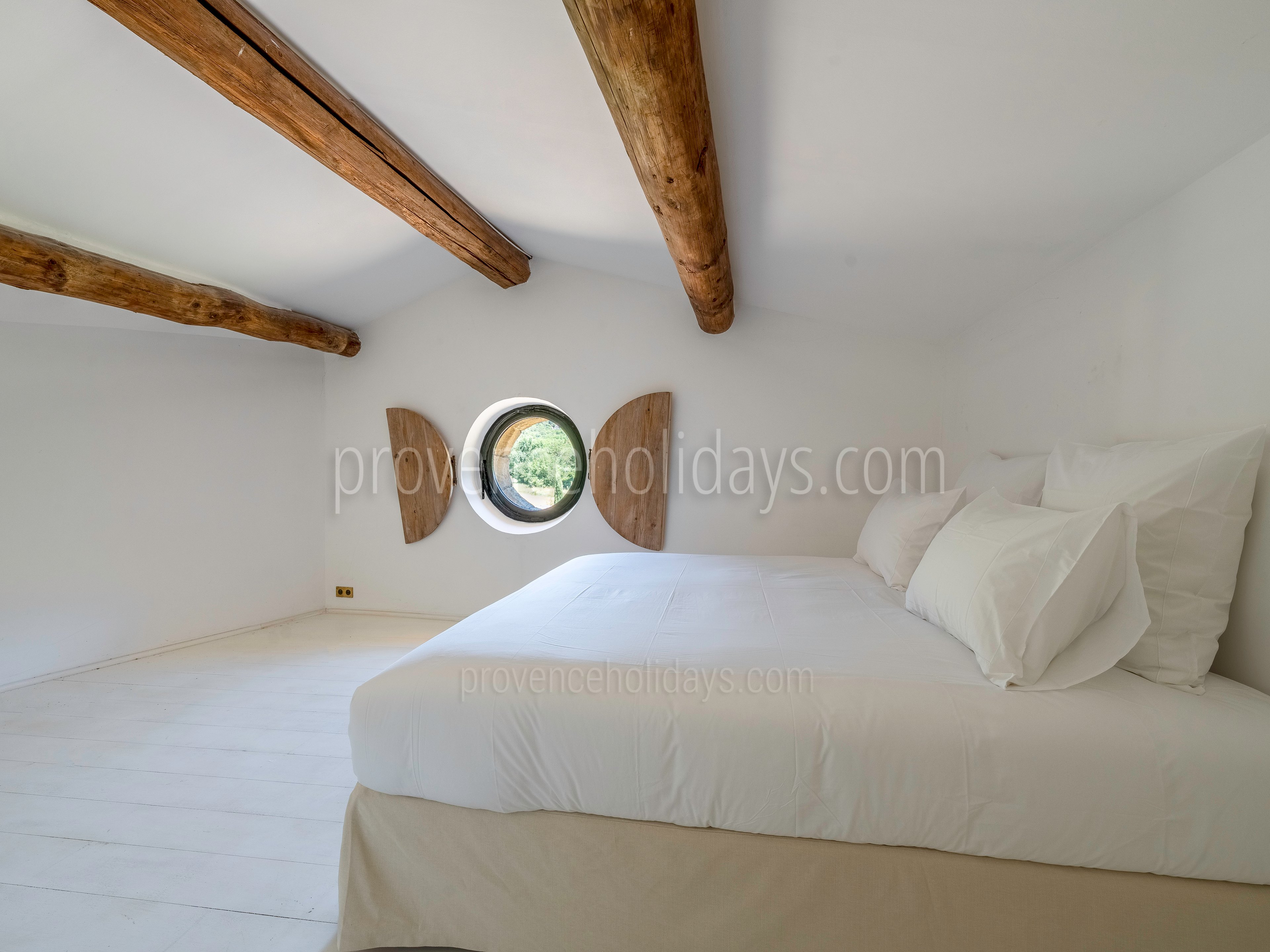 36 - Le Vallon Secret: Villa: Bedroom