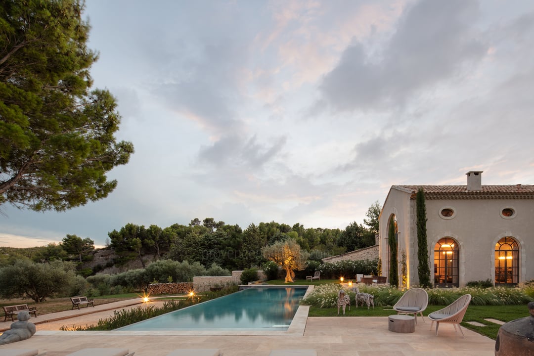 20 - La Bastide de Maussane: Villa: Pool