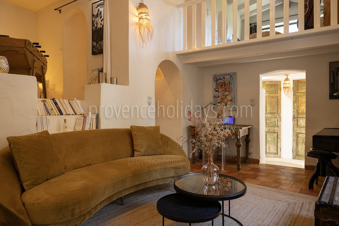 4 - Mas du Rosier: Villa: Interior