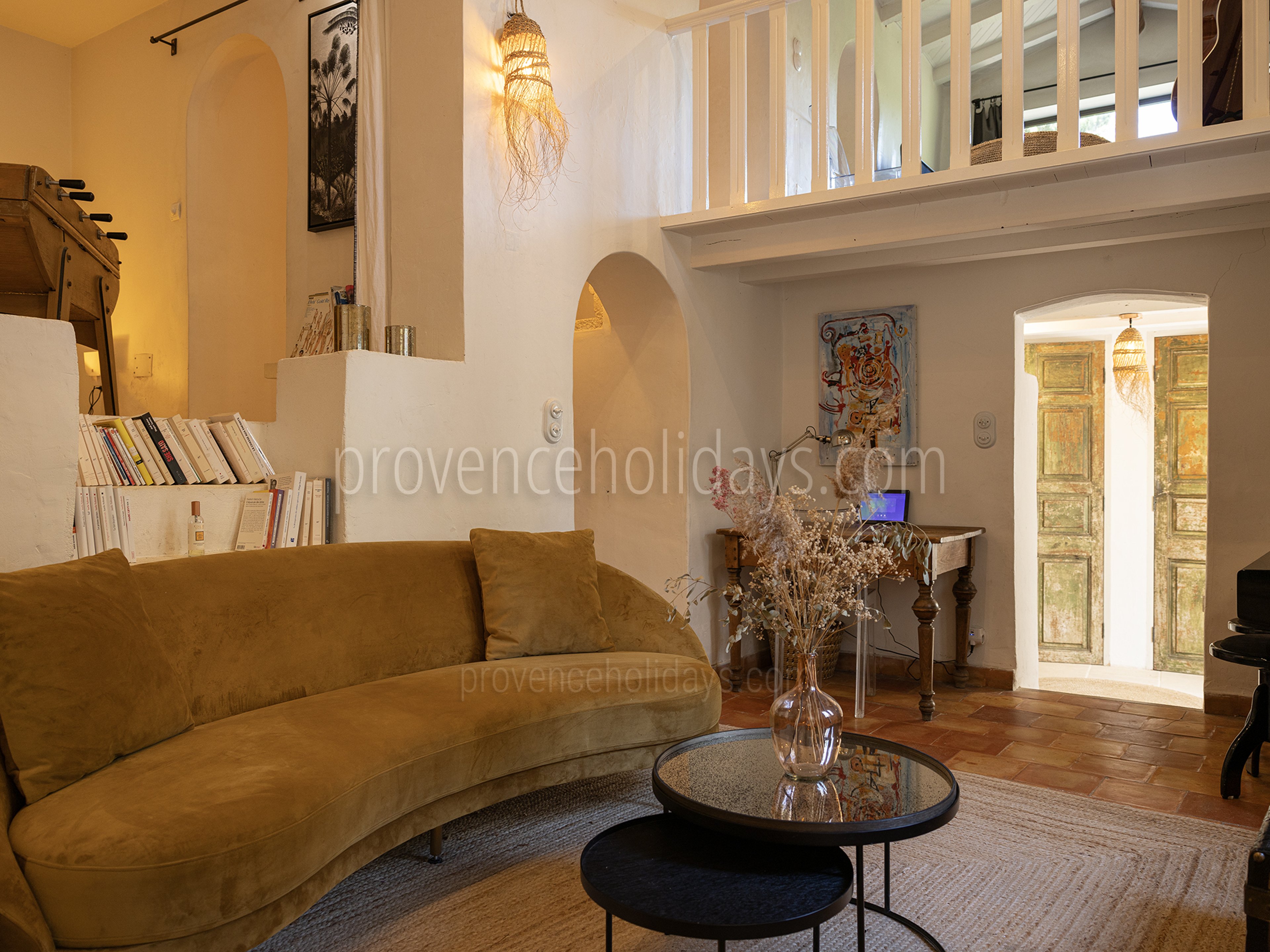 4 - Mas du Rosier: Villa: Interior