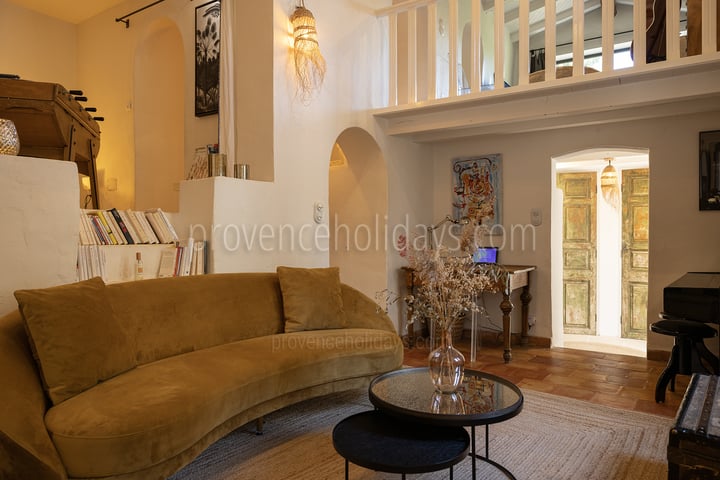 4 - Mas du Rosier: Villa: Interior