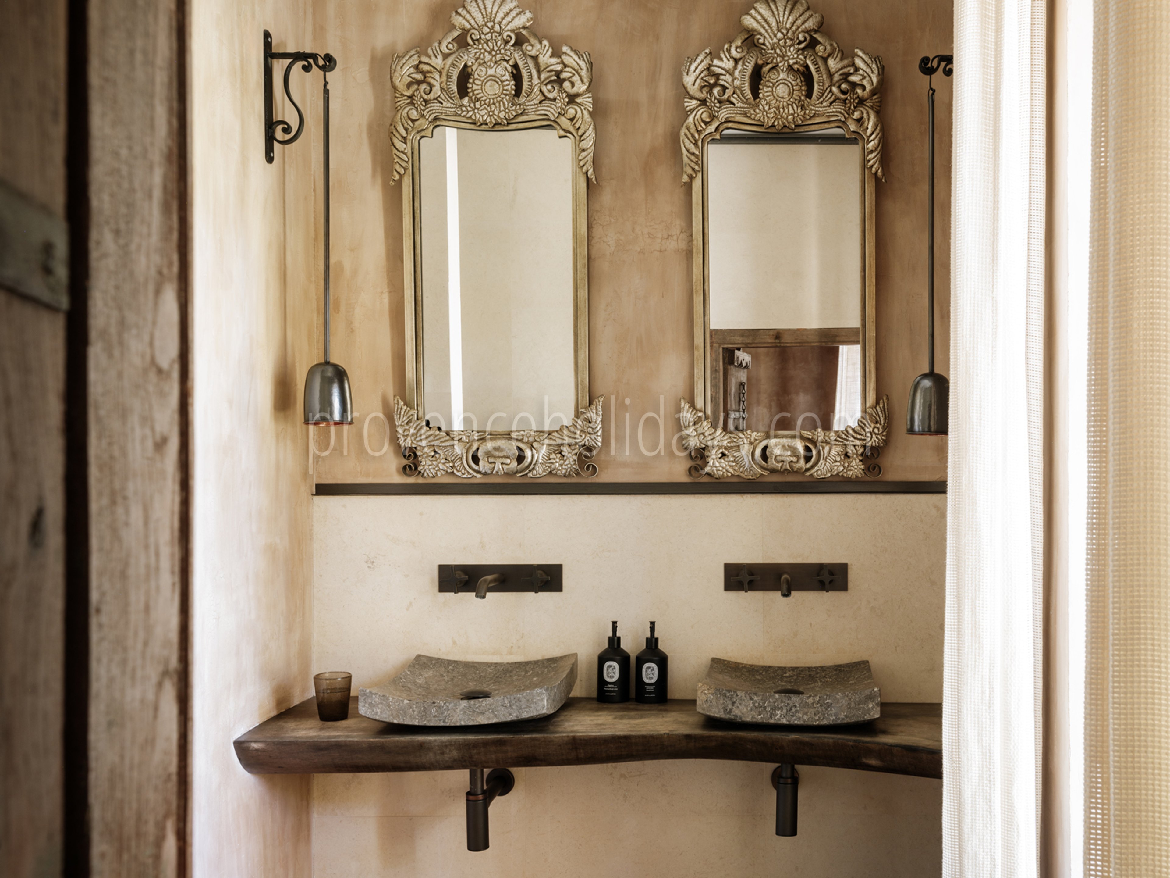 41 - Mas de Maussane: Villa: Bathroom