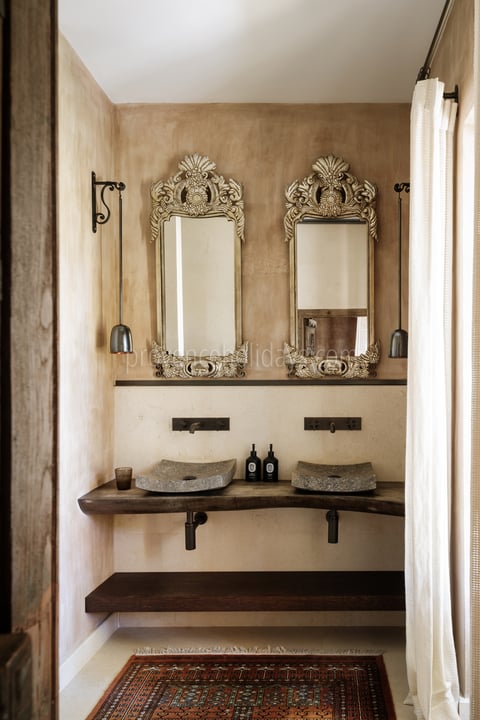 41 - Mas de Maussane: Villa: Bathroom